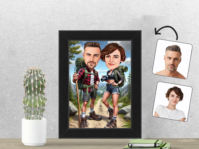 Gepersonaliseerde karikatuur van een stel op een avontuurlijke natuurwandeling, afgedrukt in een 13x18 cm fotolijst. Uniek cadeau voor wandelliefhebbers. gepersonaliseerd origineel cadeau