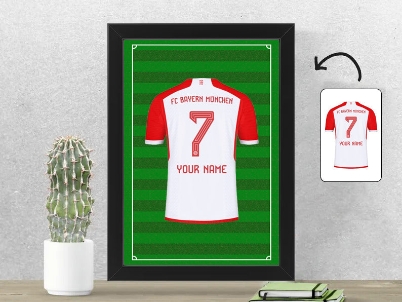 Gepersonaliseerde Bayern München voetbalshirt fotolijst 21x30 cm met jouw naam. Perfect cadeau voor Bayern München fans en voetbalfans.