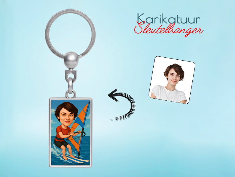 Gepersonaliseerde Windsurfster karikatuur als Sleutelhanger. Altijd een glimlach bij je met deze speelse karikatuur. Uniek cadeau voor sportliefhebbers. Bestel eenvoudig online.