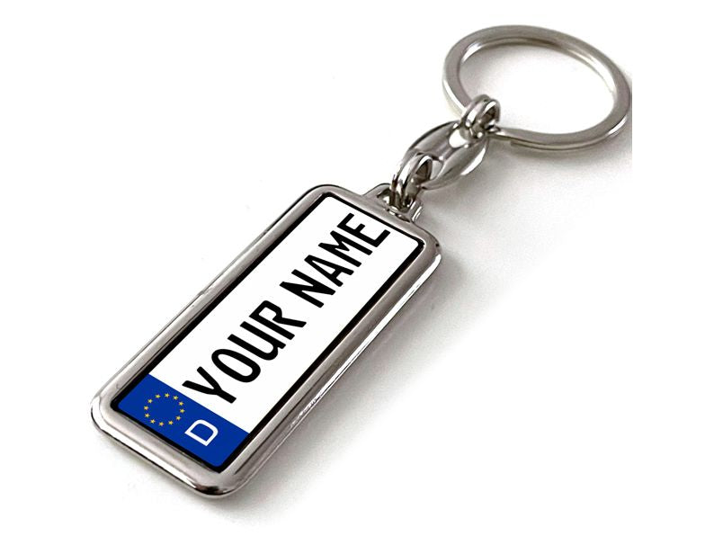 Gepersonaliseerde Duitse auto kenteken sleutelhanger met jouw naam. Uniek cadeau voor autobezitters of als custom accessoire.