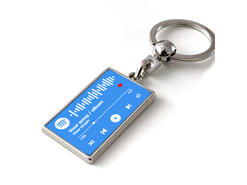 Gepersonaliseerde Spotify sleutelhanger met blauwe achtergrond. Uniek cadeau voor muziekfans en Spotify-liefhebbers.